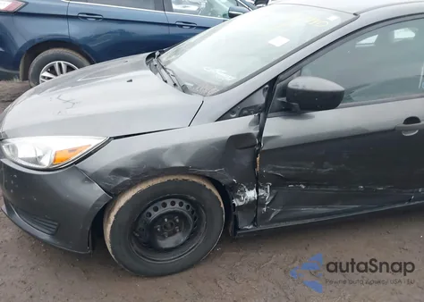 2017 Ford Focus S из США, поврежденный, VIN 1FADP3E23HL328182